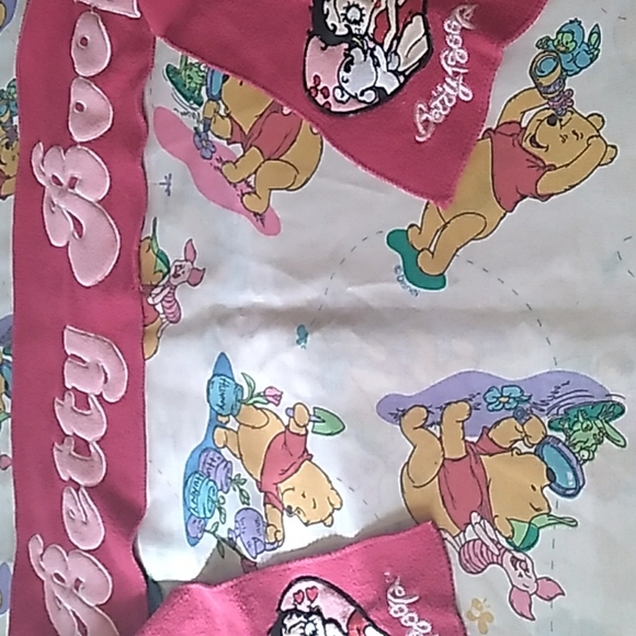 BETTY BOOP ADORABLE SMALL PINK RED HEART VINTAGE SCARF - Picture 3 of 3